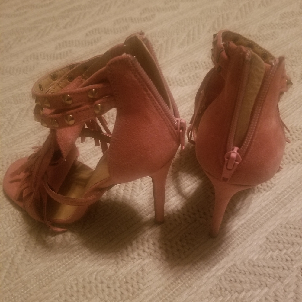 Heels - Picture 3 of 6